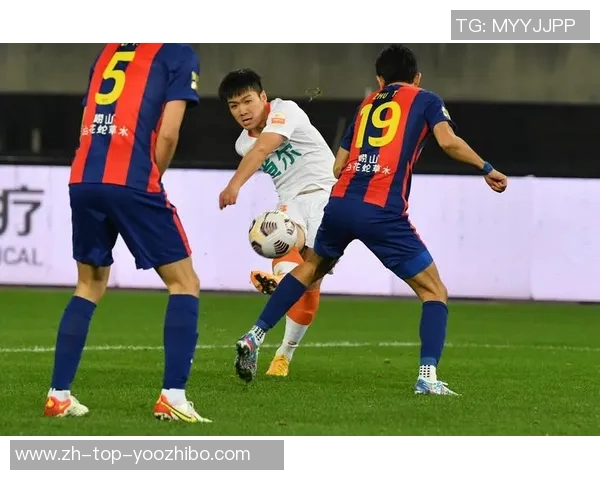 博梦足球引领未来足球潮流助力年轻球员成就梦想与激情